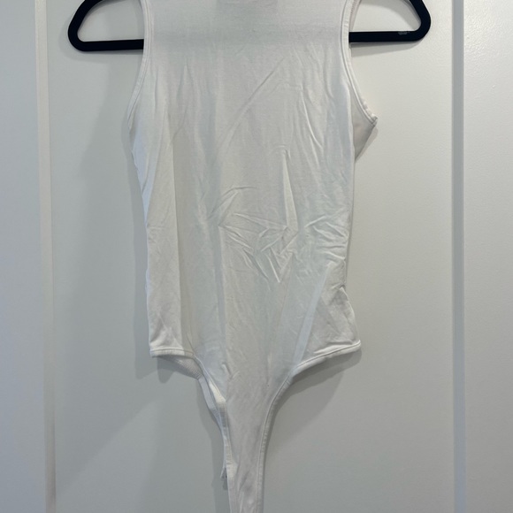 Sleeveless bodysuit - Picture 2 of 6